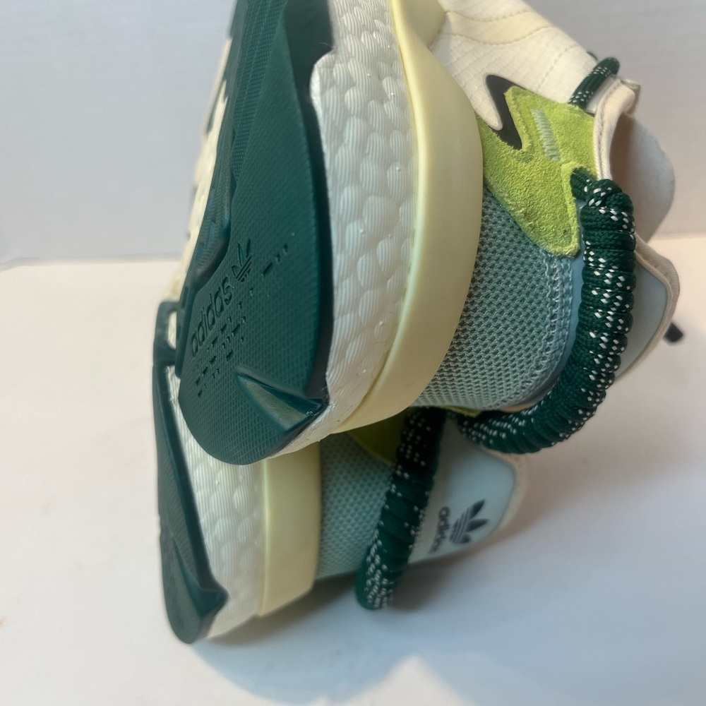 Adidas - Picture 14 of 14